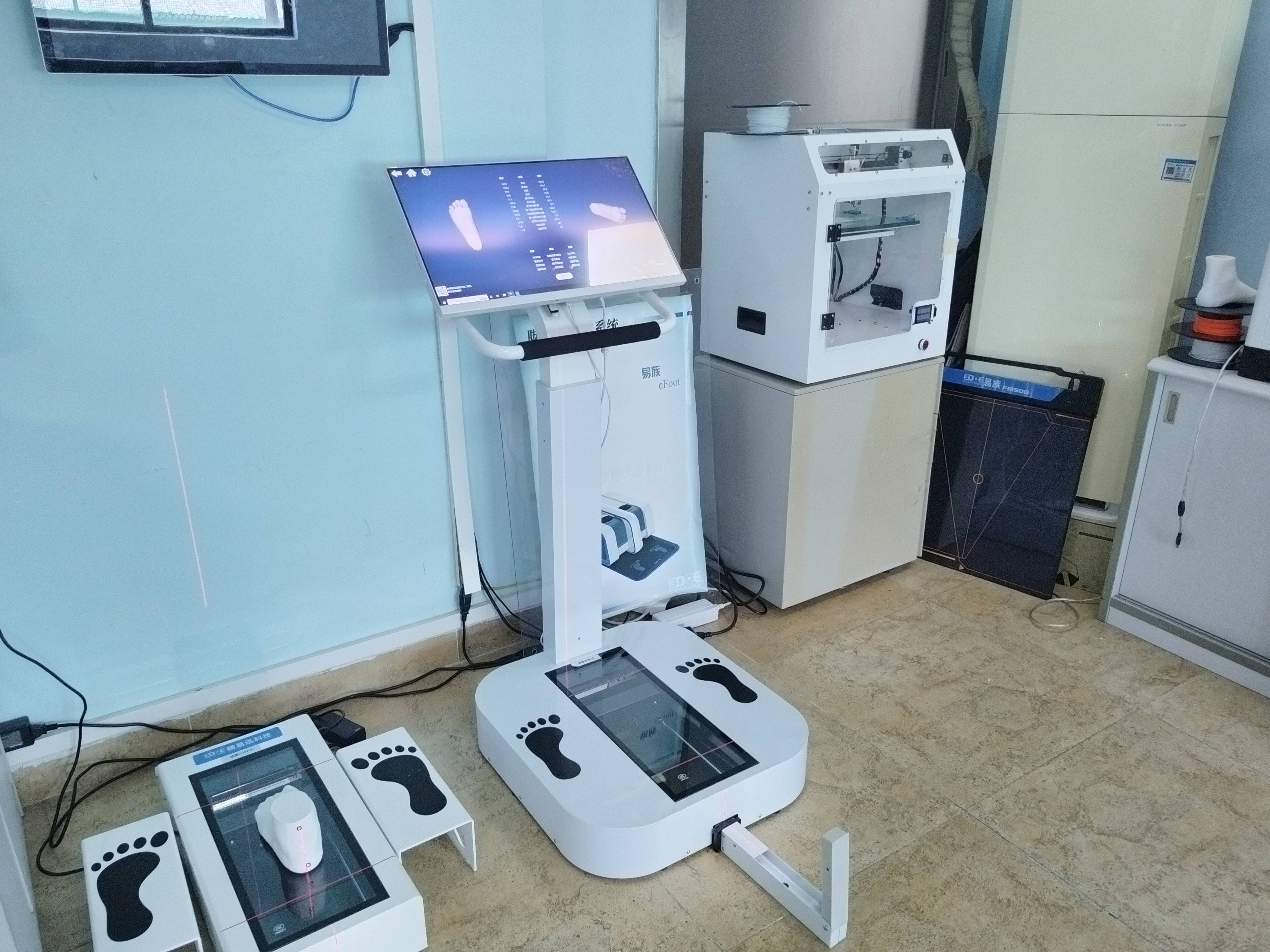 科技改变足部健康！3D足底扫描仪帮助制作扁平足鞋垫
